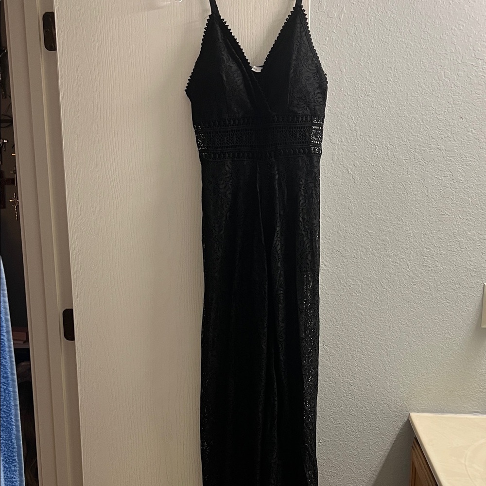 Black Lace Maxi Dress with Crochet Waist and V-Neck